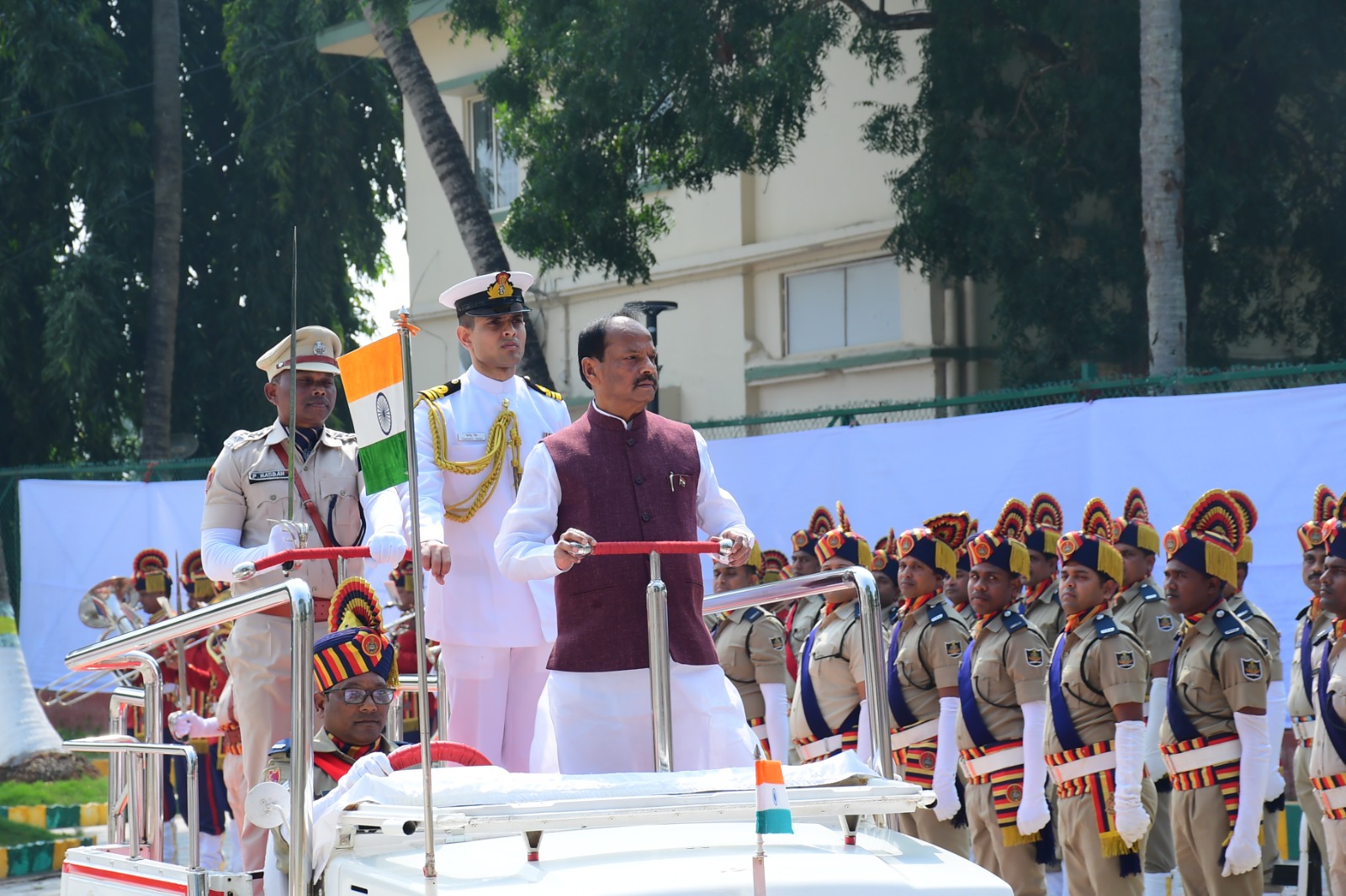 Hon’ble Governor Shri Raghubar Das receives Guard Of Honour, Date: 31-10-2023.