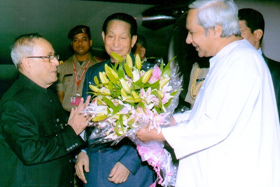 Chief Minister receives Hon’ble President Shri Pranab Mukherjee