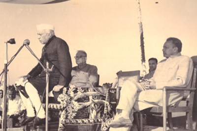 Prime Minister Nehru addresses a meeting in presnece of Chief Minister Shri Biju Patnaik 